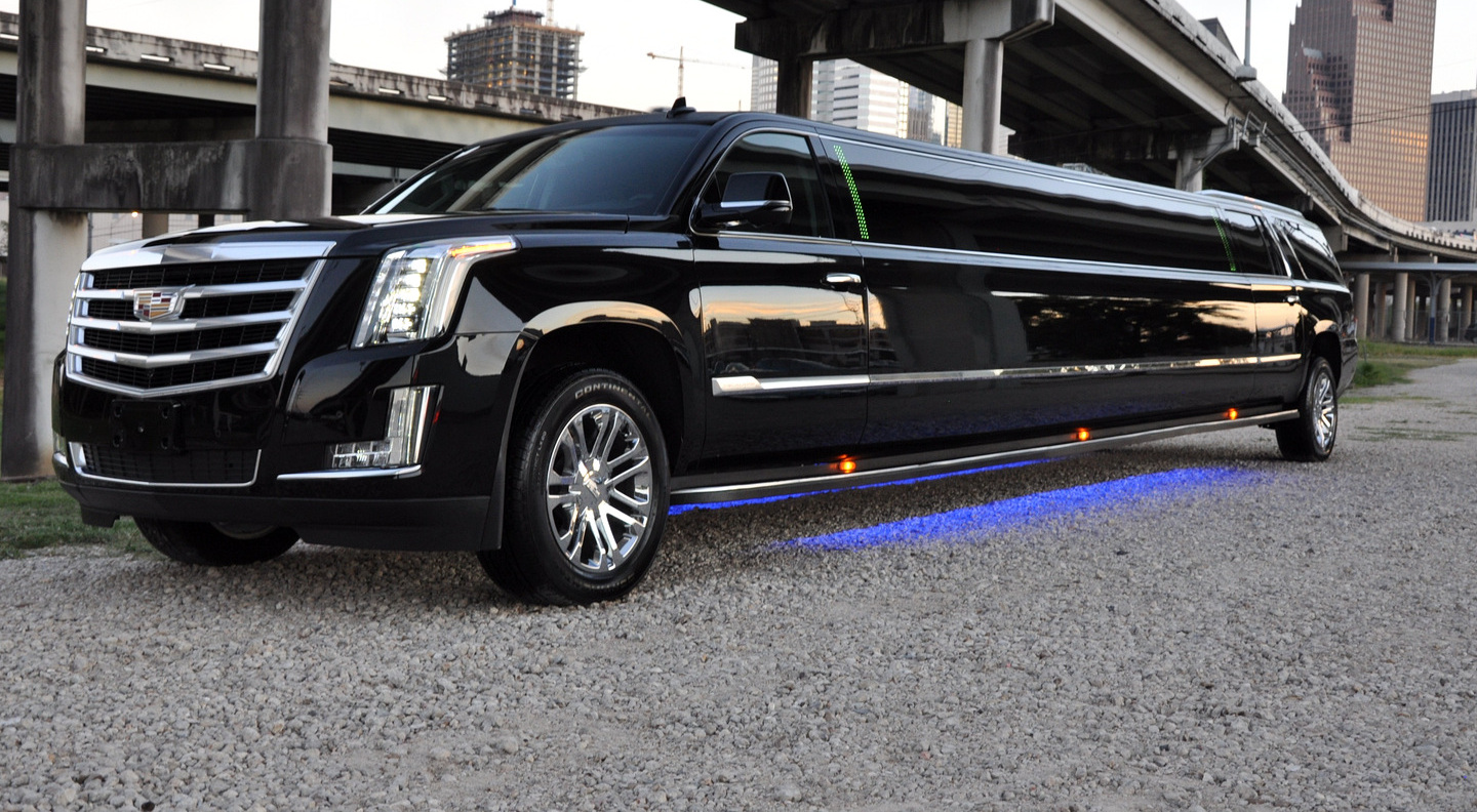 Cadillac Limousine Rental Dubai gallery image 4