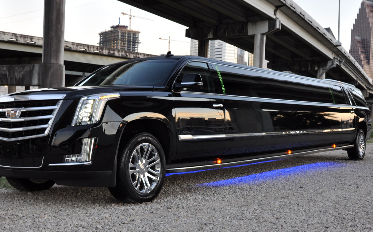Cadillac Limousine Rental Dubai gallery image 5